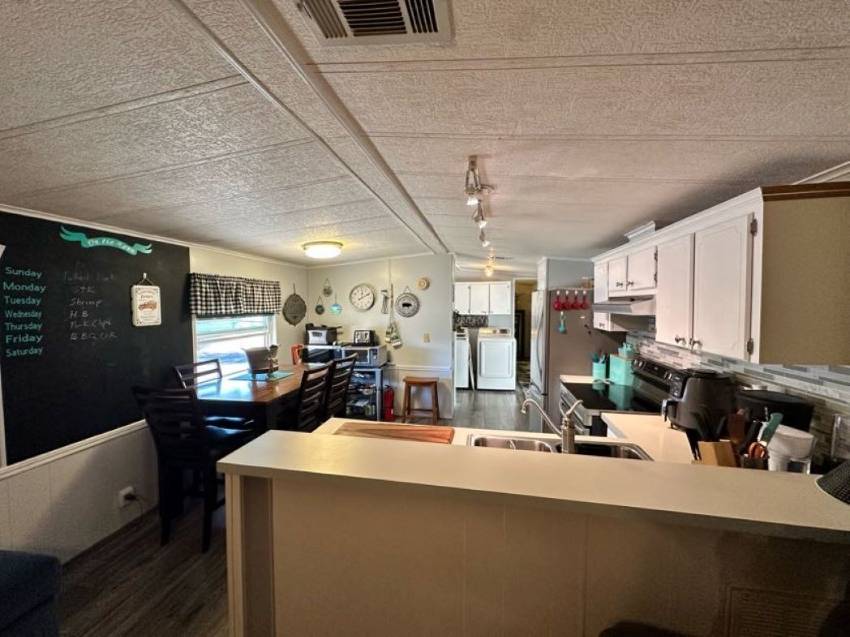 537 Chickasaw Loop a Winter Haven, FL Mobile or Manufactured Home for Sale